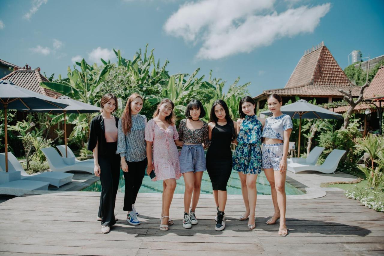 Moson Villa Legian エクステリア 写真