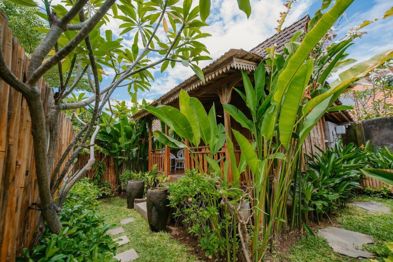 Moson Villa Legian エクステリア 写真