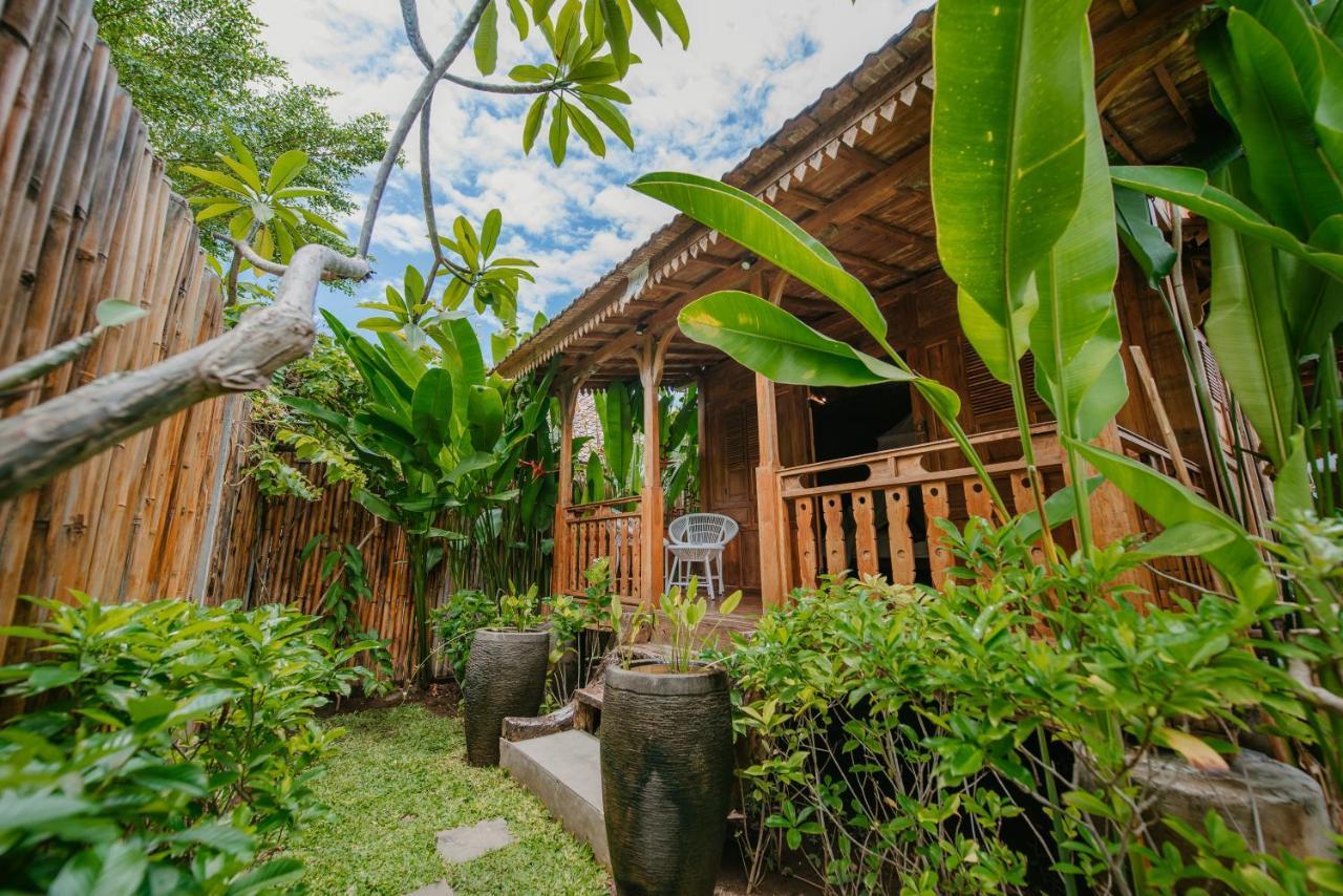 Moson Villa Legian エクステリア 写真