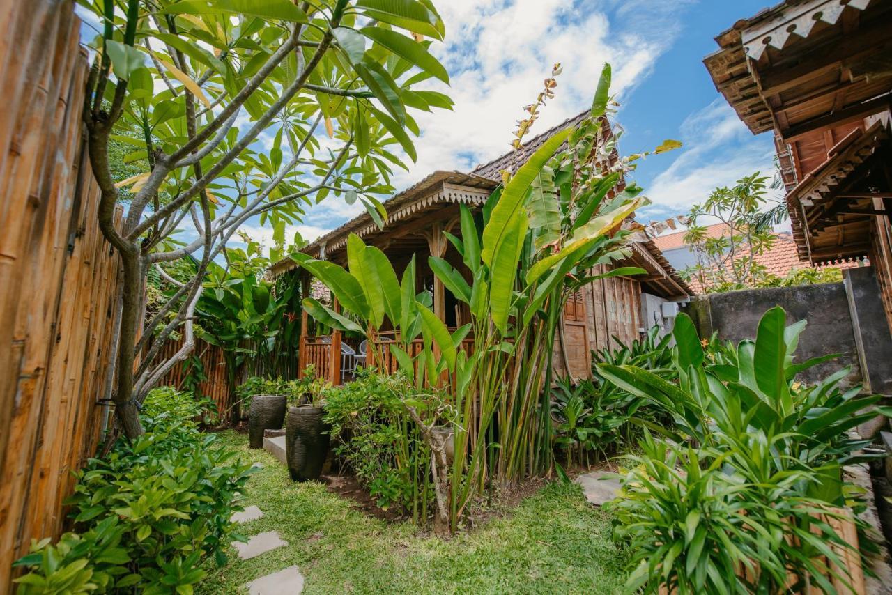 Moson Villa Legian エクステリア 写真
